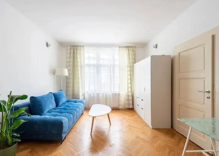 2 Bedrooms Apt Near Wenceslas Sq