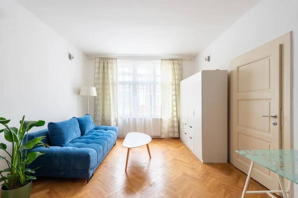 2 Bedrooms Near Wenceslas Sq Apartmán *